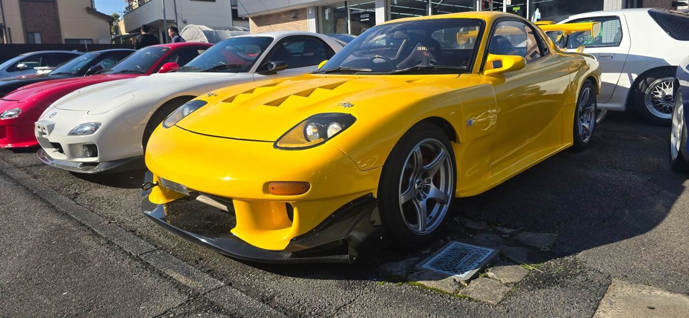 Yellow Mazda RX-7 at Total Seven in Nagoya